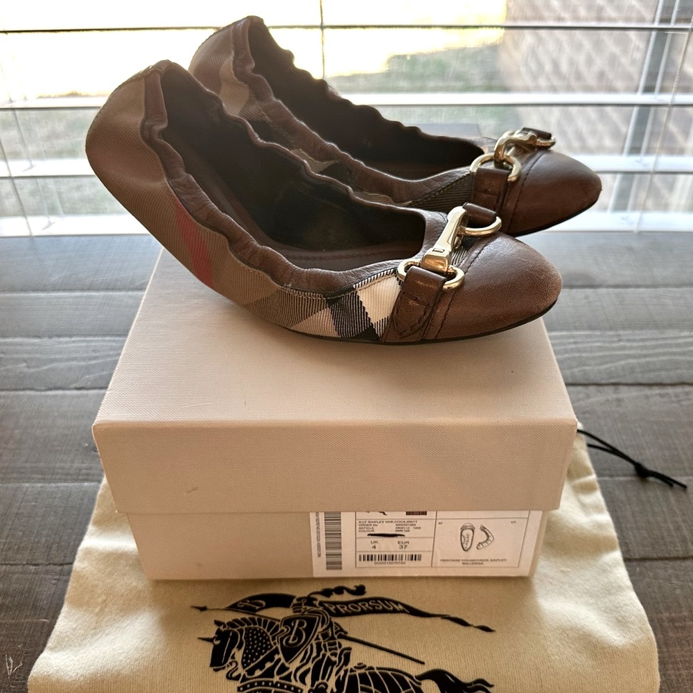 Burberry Heritage Shipley Ballerina Flat